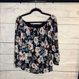 NWOT Women's Black Floral Off-Shoulder Top